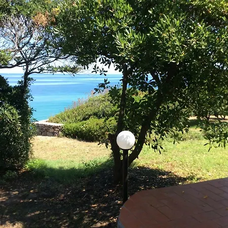 度假居 Sul Mare A Punta Tramontana 卡斯特尔萨多